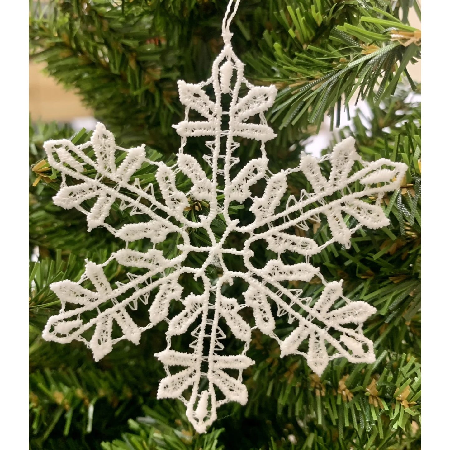 White Lace 6 pt Snowstar Snowflake