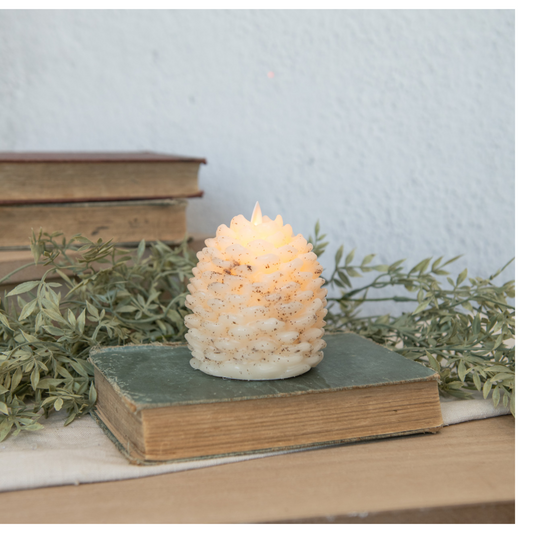 4.25 Moving flame Cream Pinecone Candle
